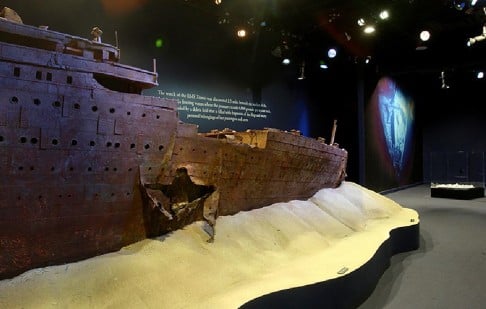 titanic_exhibit.jpg